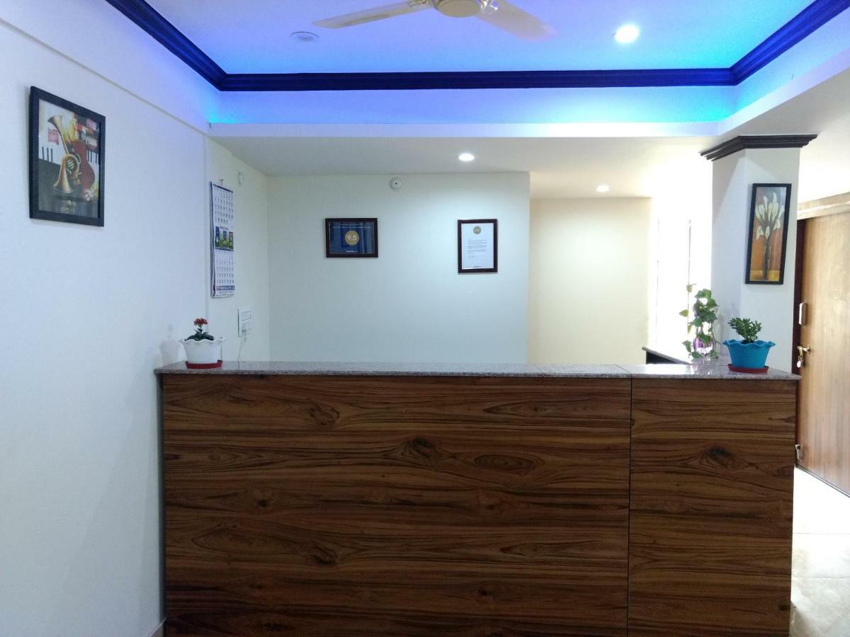 Green Roof Hotel ไนนิตาล ภายนอก รูปภาพ