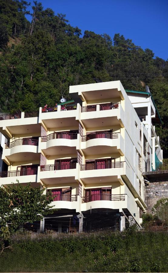 Green Roof Hotel ไนนิตาล ภายนอก รูปภาพ