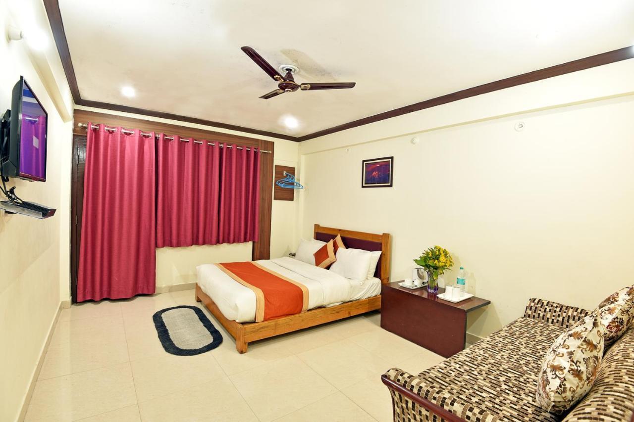 Green Roof Hotel ไนนิตาล ภายนอก รูปภาพ
